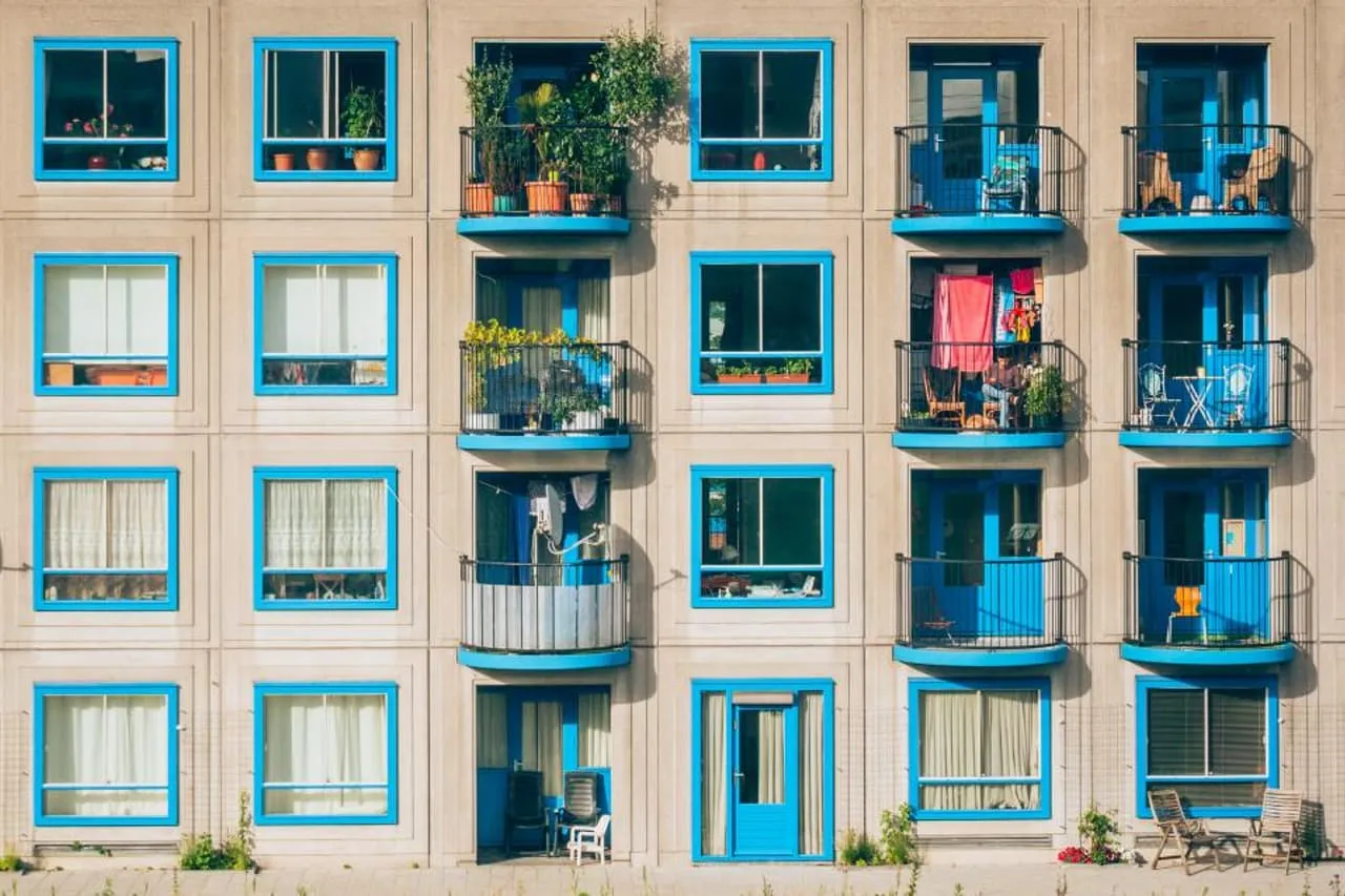 Fachada do prédio residencial – Apartamento 2 quartos na planta no Centro (CP-0002), imagem ilustrativa